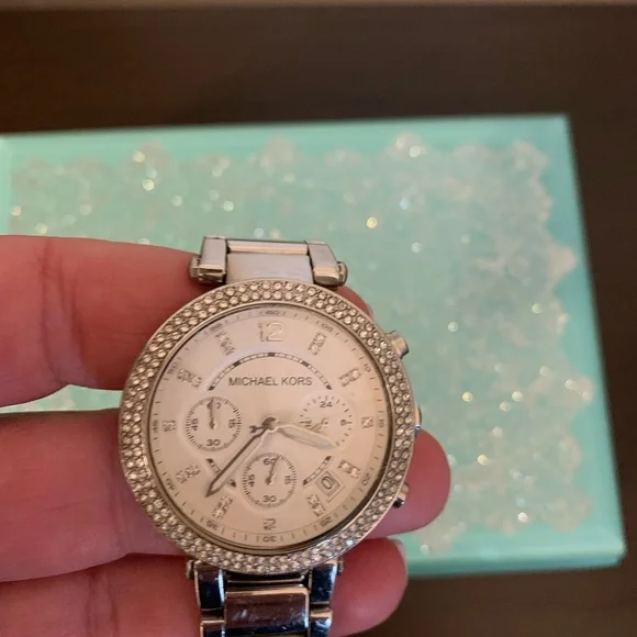 Michael Kors women watch - Picture 11 of 13